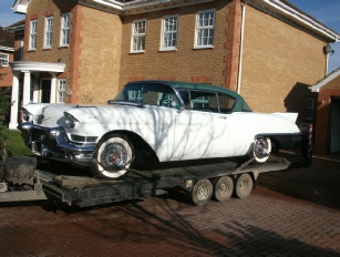 Hunters Classic Car Transporation - prestige and sports car covered transport